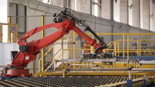 智領(lǐng)未來，創(chuàng)新驅(qū)動(dòng)——襄城光伏玻璃企業(yè)邁向高質(zhì)量發(fā)展新征途